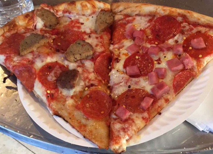 Gratuitous New York pizza shot